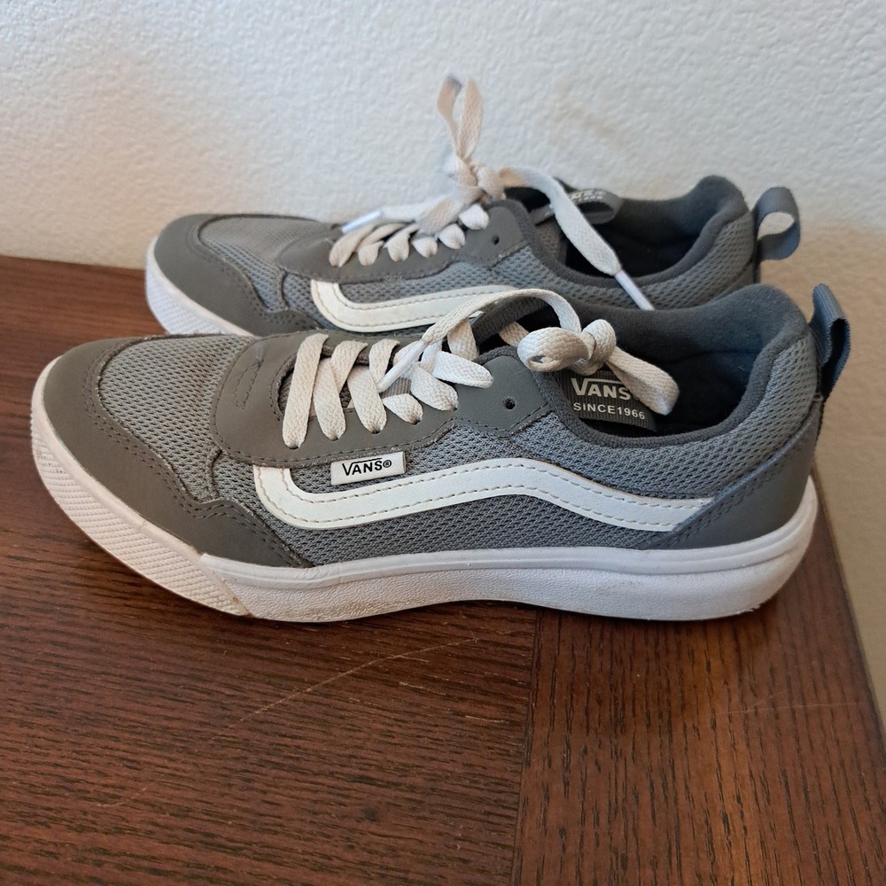 Vans Ultrarange Rapidweld Kids Youth 4.0 Gray White Sneakers VN0A3MVUX21
